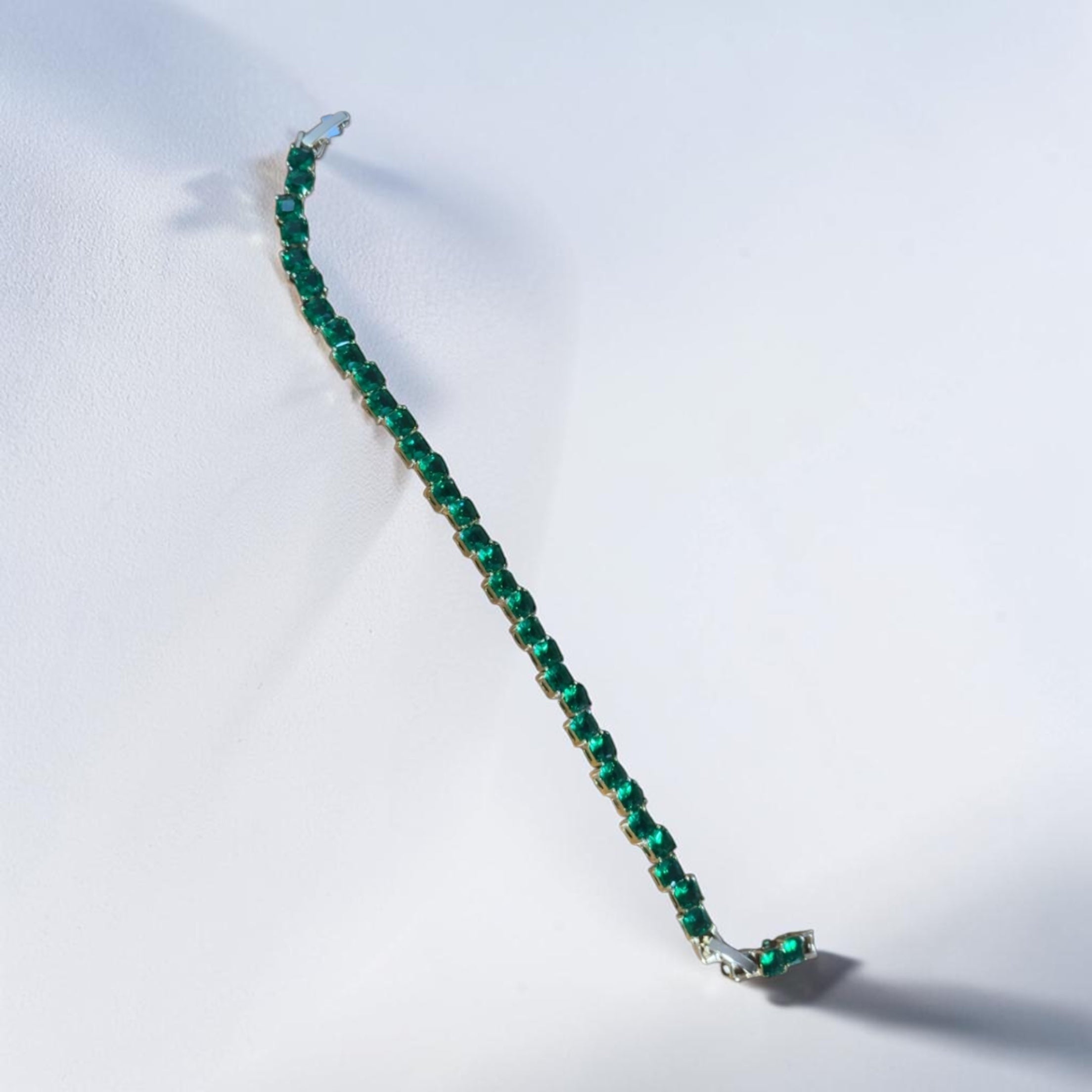 Brazalete Tennis Esmeralda-Oro laminado ✨