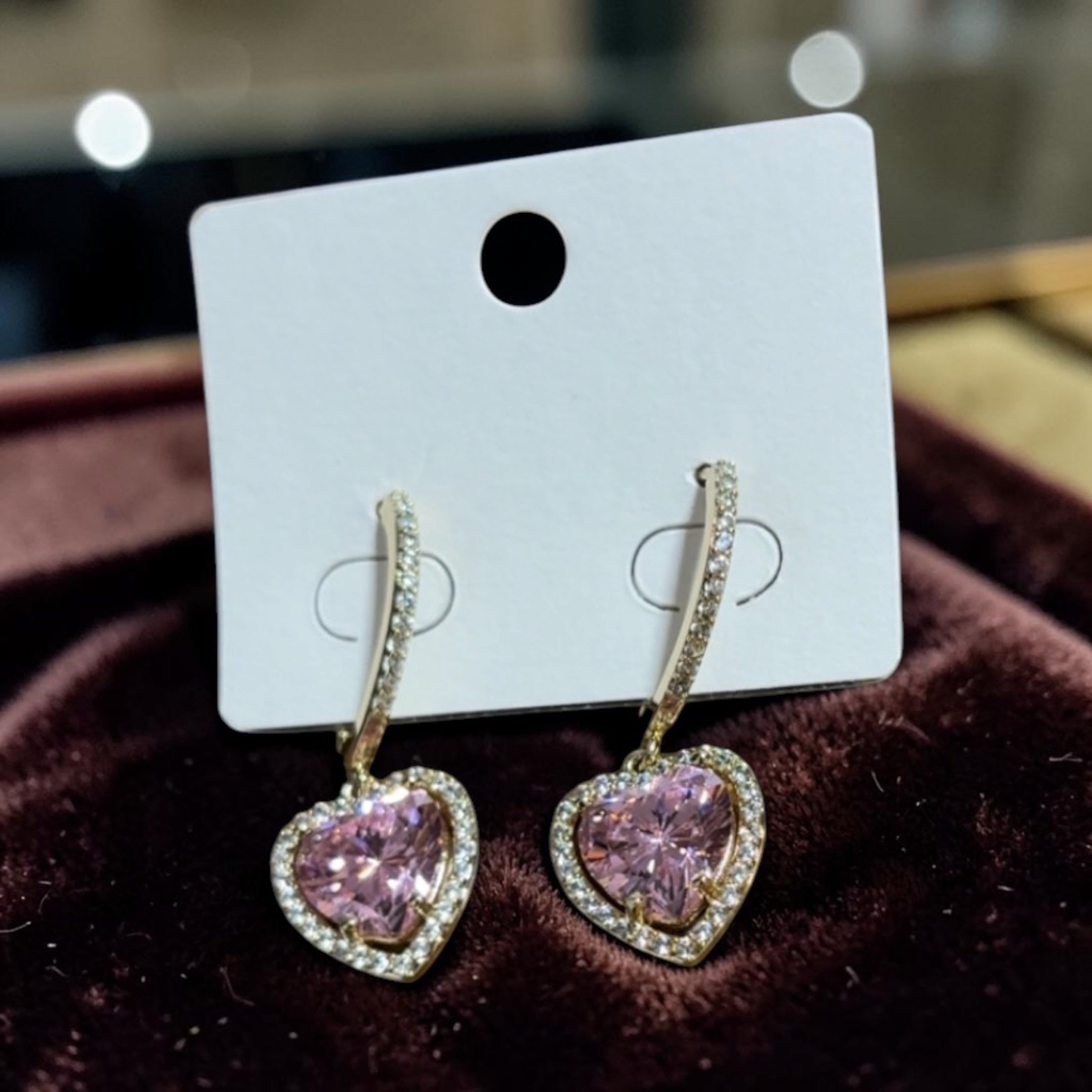 Dulce Encanto - Aretes Corazón Rosa- Oro laminado✨